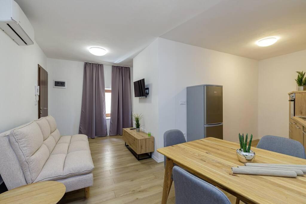 Appartement House Aves 1 à Kaštelir Extérieur photo